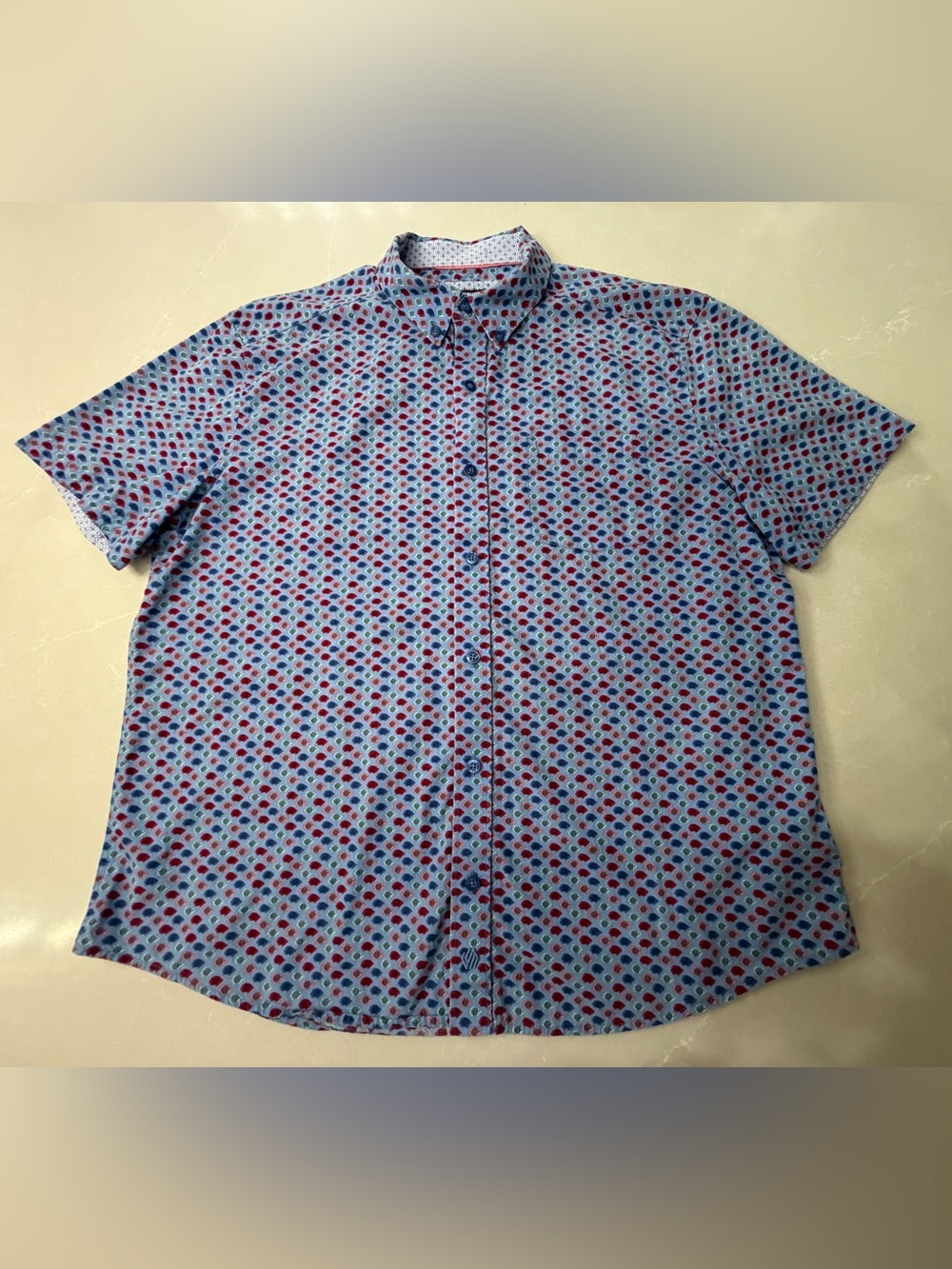 Johnston & Murphy Blue Short-Sleeve Button-Down with Fish Pattern, L